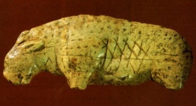 Figure 6: Aurignacian sculpture from Vogelherd (White 1989).